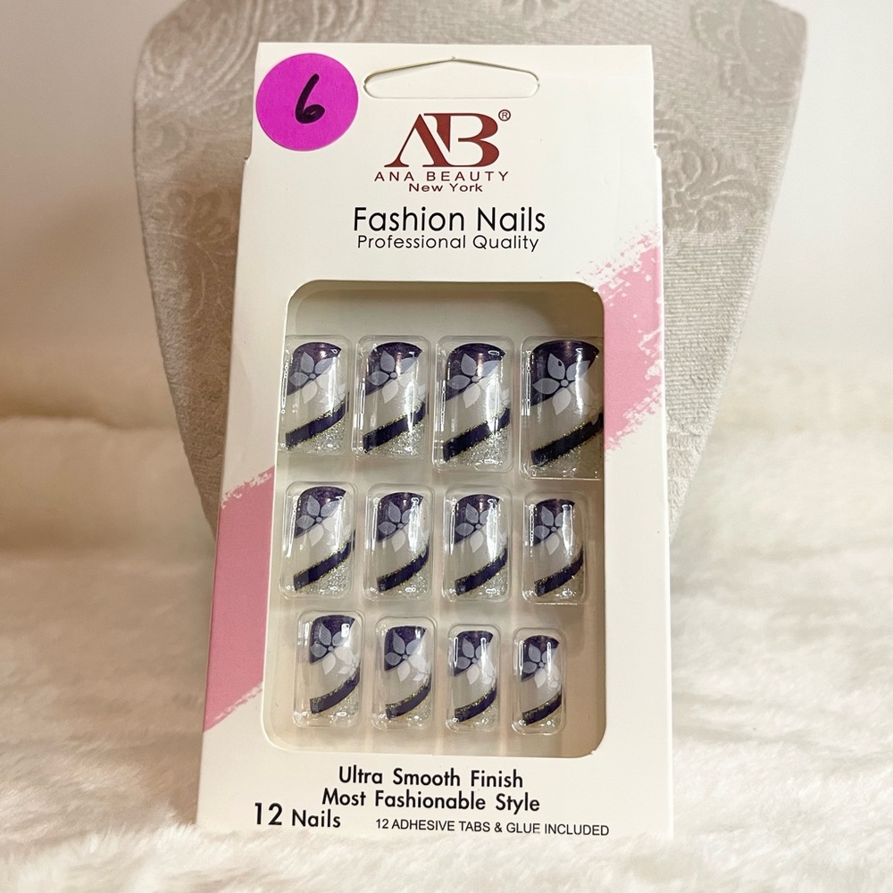 $4 Nail Set Blue with White Floral Decor